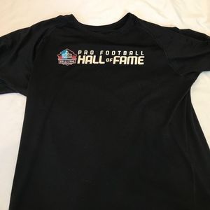 Short slve Black Pro Football Hall of Fame tshirt